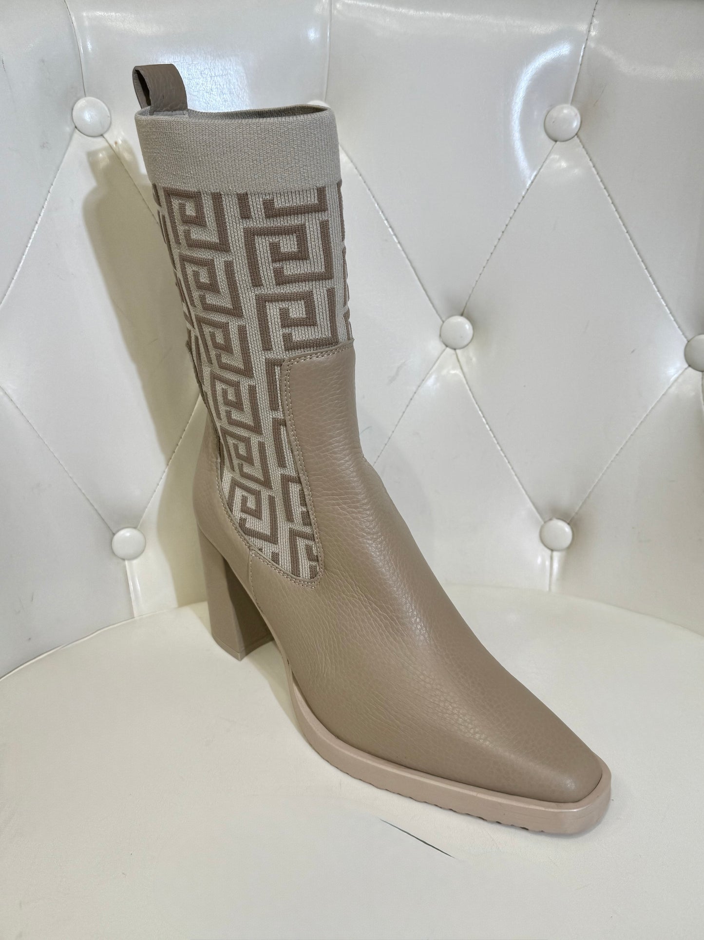 Bota Taupe Doralatina