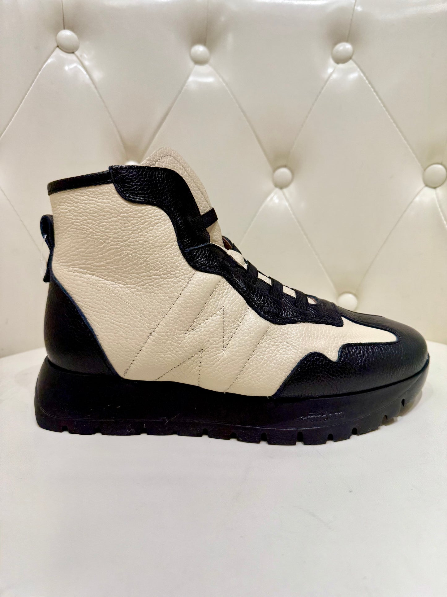 Zapatos Wonders Beige